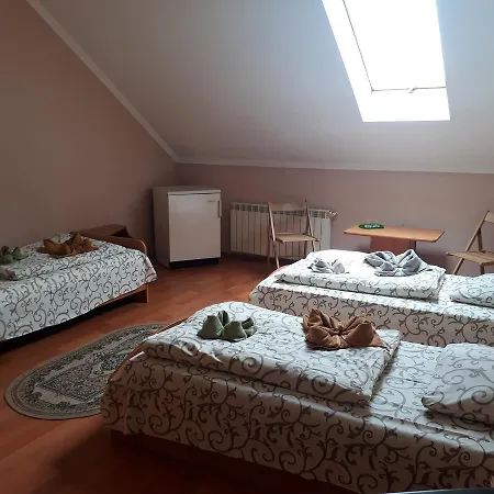 Готель Apollon *